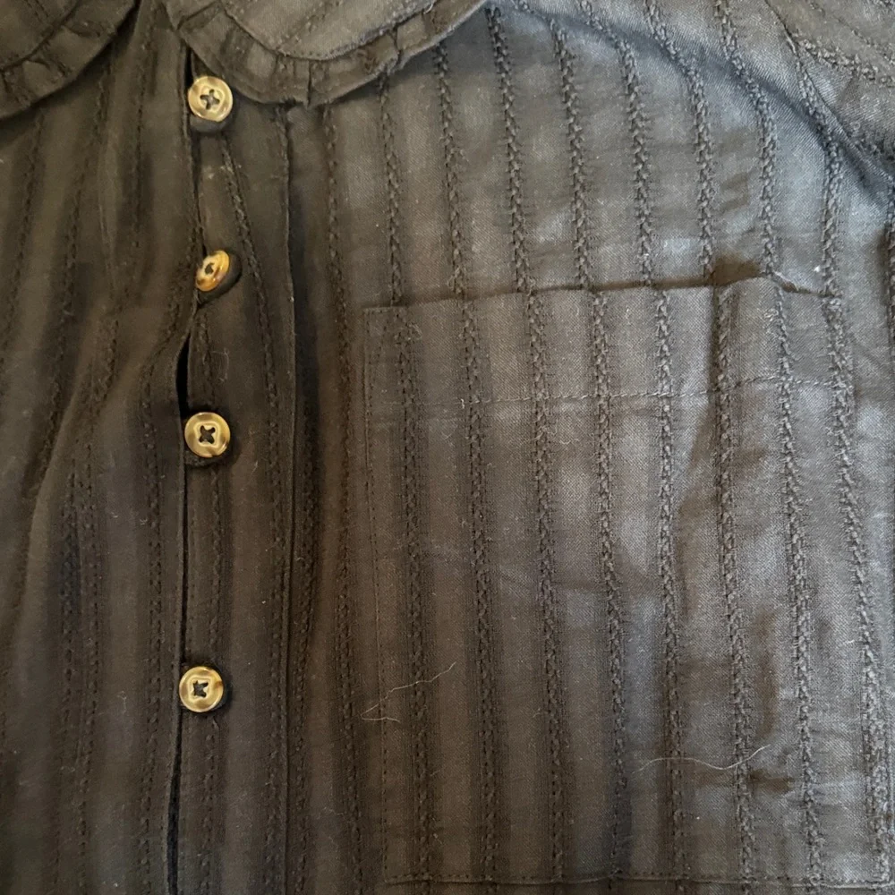 Pilcro Black Short-Sleeve Button Front Blouse